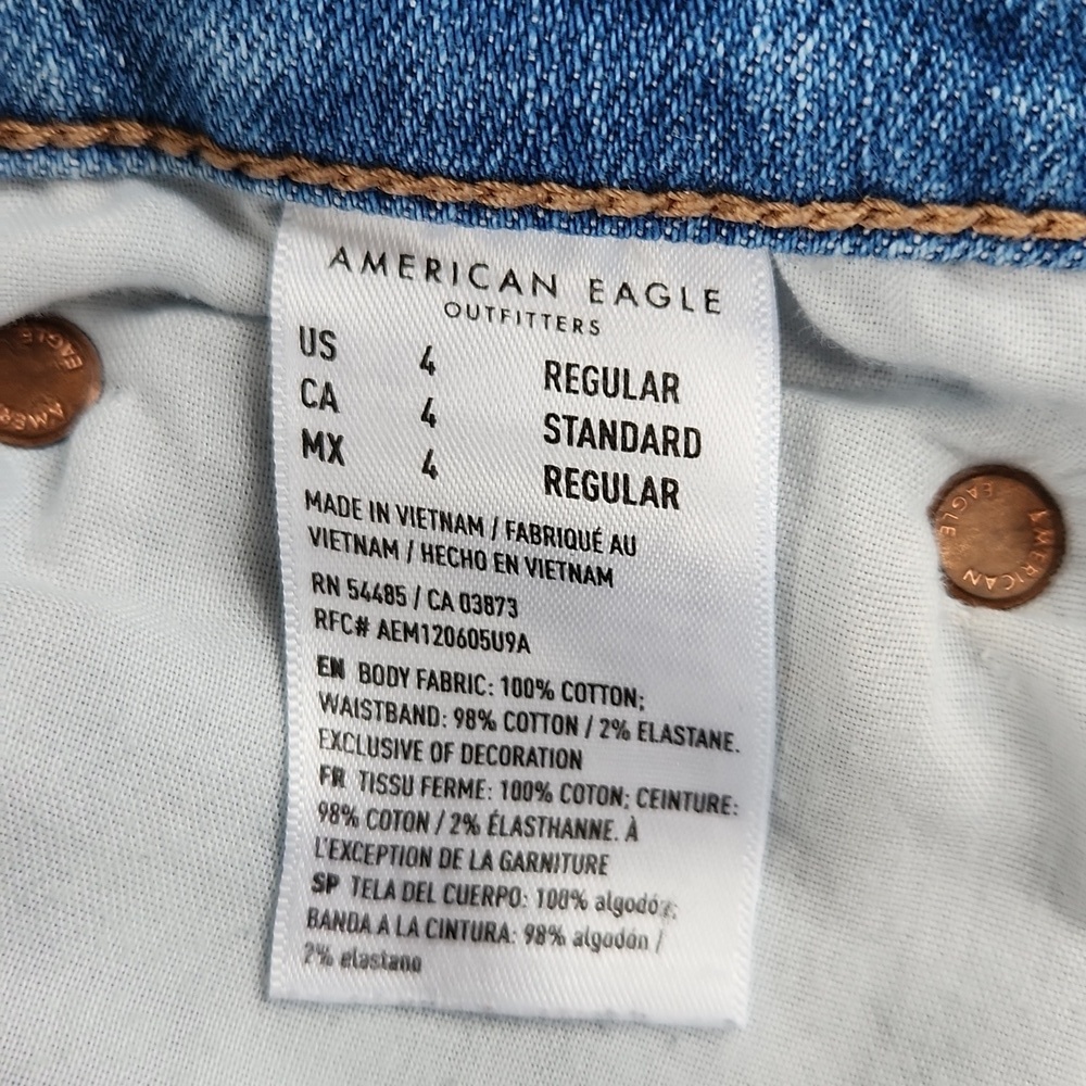 American Eagle Outfitters Women's Distressed Light Blue Jeans, Size 4 Regular - Picture 8 of 8